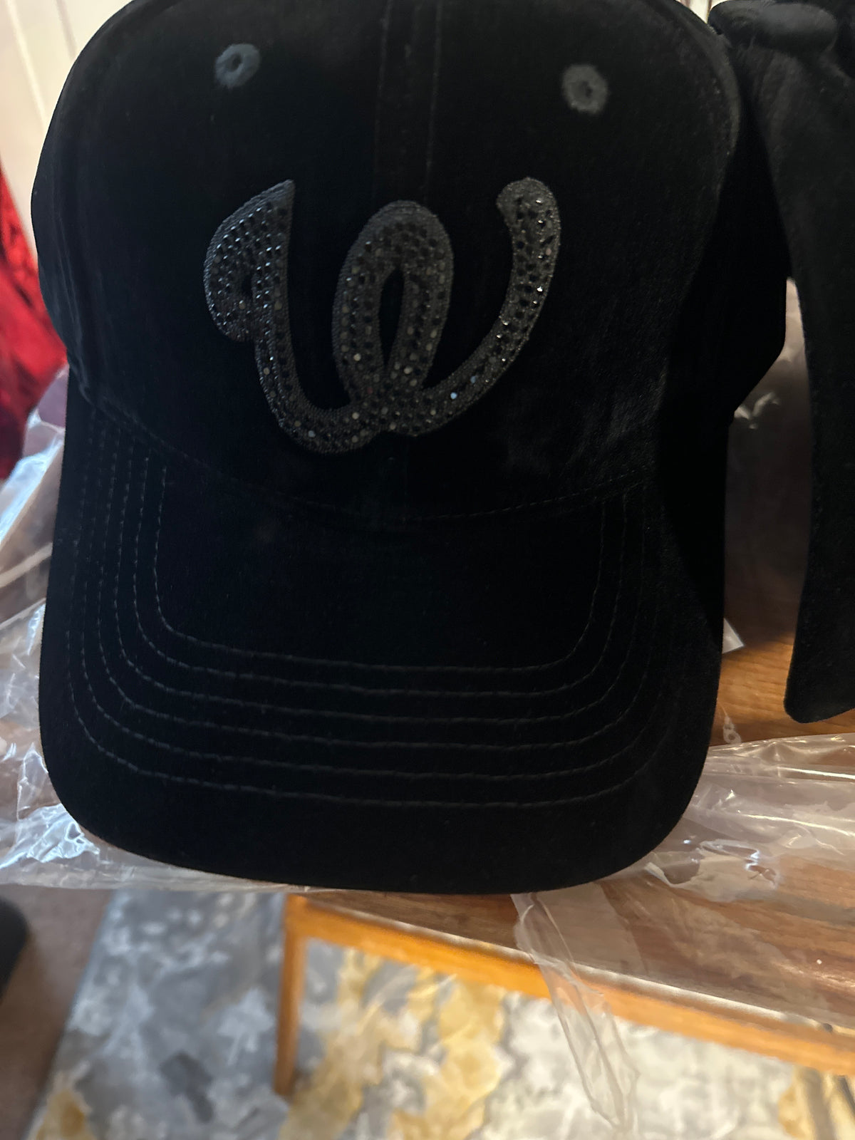 Fitted cap - the W - Black w/Black bling