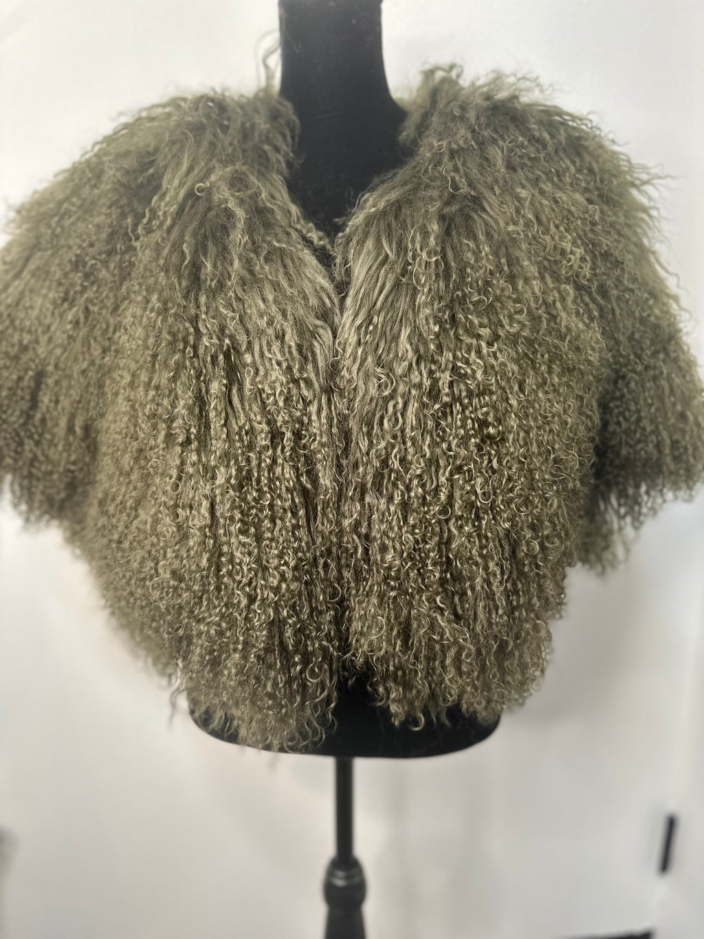Mongolian Lamb Fur - Crop Vest (3row)